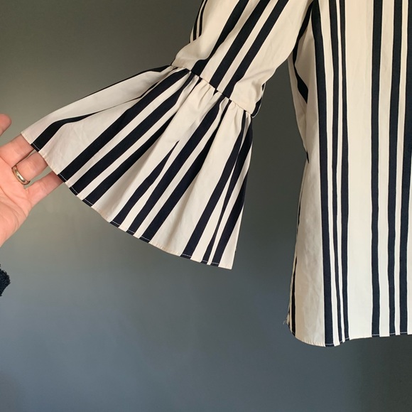 Alice + Olivia Striped Blouse~Size Medium - Picture 3 of 6